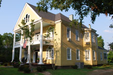Isabella Bed and Breakfast Restaurant