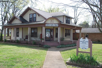 Magical History Tour - Clifton, TN