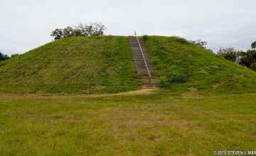 Emerald Mound is the second largest Indian Temple Mound in the United States.