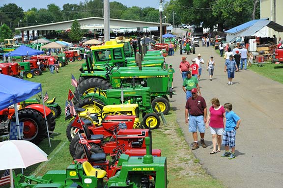 Crossroads of Dixie Antique Tractor and Engine Show - Lawrenceburg, Tennessee