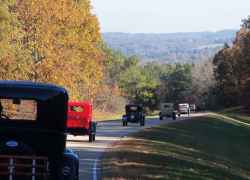 Fall foliage and antique cars around milepost 315 and Freedom Hills.