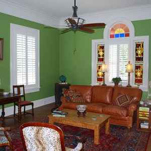 The Gentleman's Parlor at Isabella Bed and Breakfast
