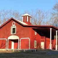 The 1829 Carriage House with six guest rooms.