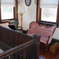 Maple Terrace Inn - Upstairs Sitting Area