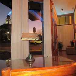 Presidents' Inn - George Washington guest room vestibule area (night view).