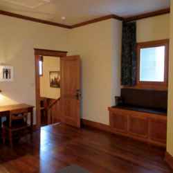 Presidents' Inn - Andrew Jackson guest room foyer area.