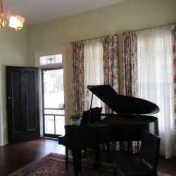 Martha's Cottage - Parlor