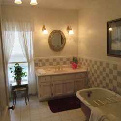Martha's Cottage - Bathroom 