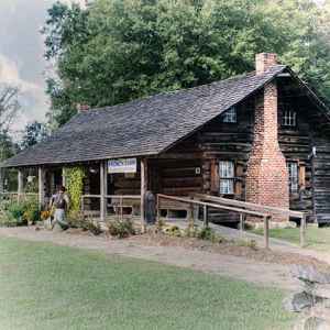 Huffman Log Cabin Gift Shop at French Camp Historic Village