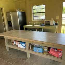 Guest Kitchenette area in the Screened-in Porch
