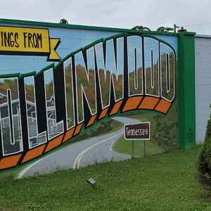 Collinwood, Tennessee Mural featuring the Natchez Trace Parkway