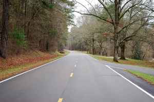 Parkway at Coles Creek site - milepost 17.5 - Mississippi